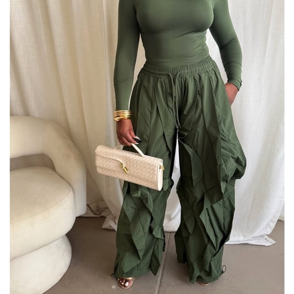 OLIVE GREEN Ruffled Pants - Picture 4 of 13